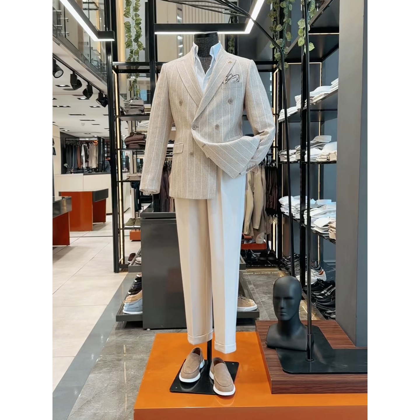 Beige Pinstripe Double Breaste - Men'S Grooming Daily 评论和价格
